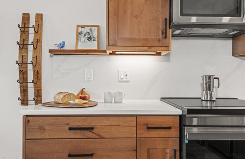 Steamboat Springs Condo | Club-B211: Fully Renovated, Panoramic Mountain Views, Prv W/D, Ski In Ski Out