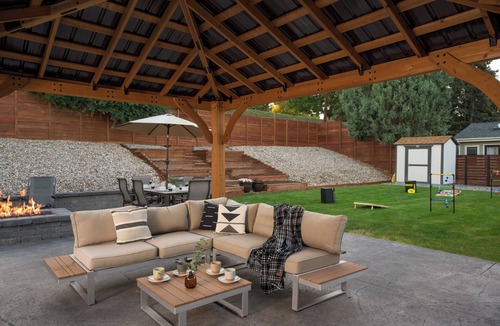 Applewood Villages House | Colorado Family Escape! Hot Tub + Sauna! Sleeps 14