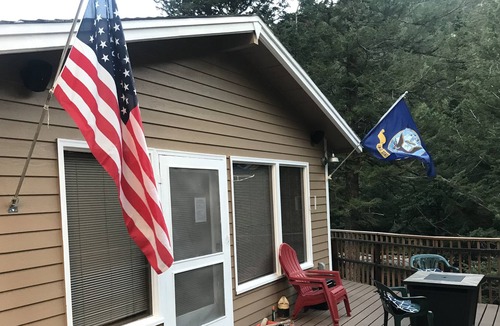 Lyons Cabin | Colorado Mountain Vacation Getaway