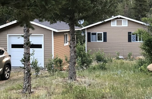 Lyons Cabin | Colorado Mountain Vacation Getaway