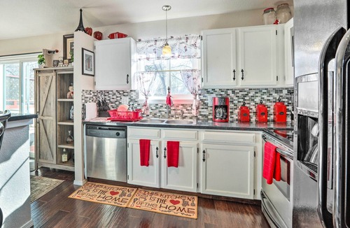 Southeast Colorado Springs House | Colorado Springs House: 5 Mi to Downtown