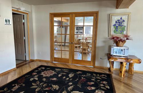 Leadville North Hotel | Columbine Inn and Suites