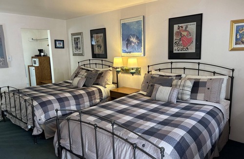 Idaho Springs Hotel | Columbine INN