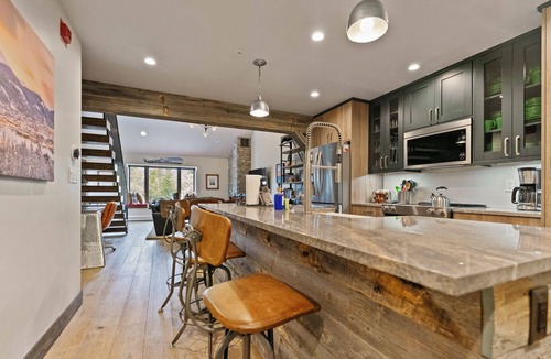 Four O'Clock Condo | Combined 7BR Condo Escape, Walk to Main St & Lift