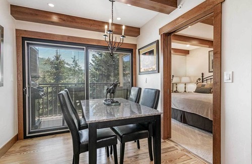 Vail Condo | Comfortable 2BR Lionshead Village Antlers condo - walk to ski lifts, pool & more