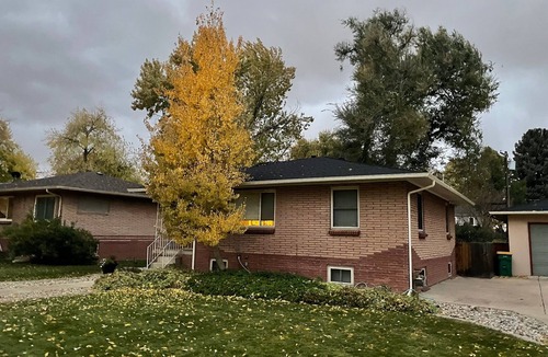 Englewood House | Comfortable 3-bed home w/backyard in a quite neighborhood just south of Denver
