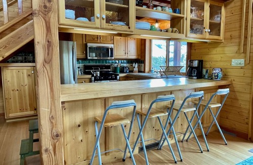 Torrey Cabin | Comfortable cabin and with all the comforts of home in an exquisite setting.