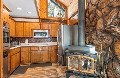Bayfield Cabin | Comfortable Dog-Friendly Home within Walking Distance of Lake - Wooded Setting