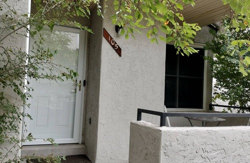 Edgewater Condo | Comfortable in Denver near Sloan's Lake Red Rocks| Weekly & Monthly Discounts!