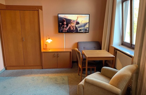 Quickborn Hotel | Comfortable room near Hamburg Airport