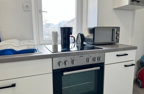 Simmering Apartment | Comfortable Room Near Wien Mitte & City Center