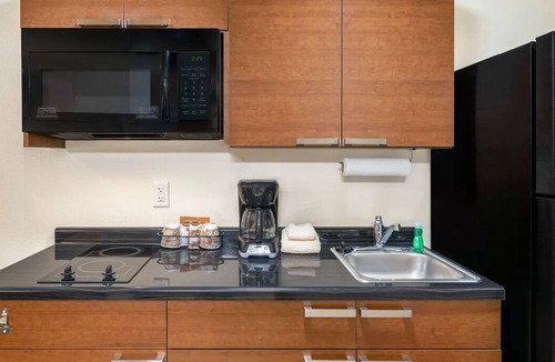 Twin Falls Hotel | Comfortable Room w/Full Kitchen Close to Snake River Canyon Trailhead