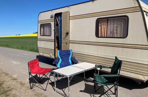 Deutsch Ossig House | Comfortable, spacious caravan to relax and unwind by the lake