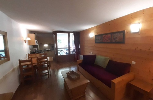 Brides-les-Bains Apartment | Comfortable studio for 4, shaded balcony, parking & wifi
