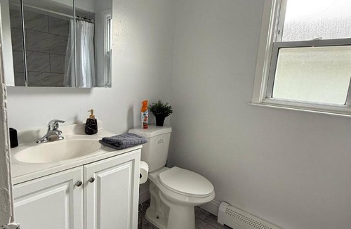 The Heights Apartment | Comfortable Stay Near NYC