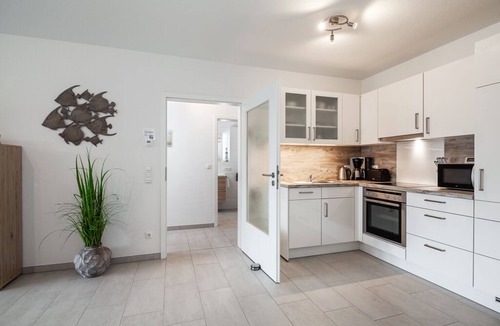 Groemitz Apartment | Comfortable vacation apartment with balcony, parking space and modern furnishings in Gröm