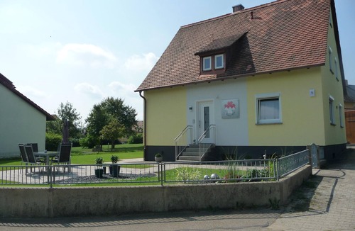 Neusitz Condo | Condo-Private Bathroom-Einhorn