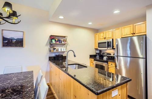 Copper Mountain Village Condo | ★Copper Mountain - Hot Tub in Building - Center Village Condo★