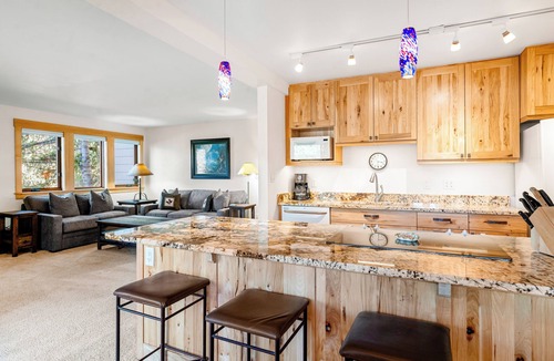 Historic District Condo | Corner Unit in the Center of Town, Walk to Lifts