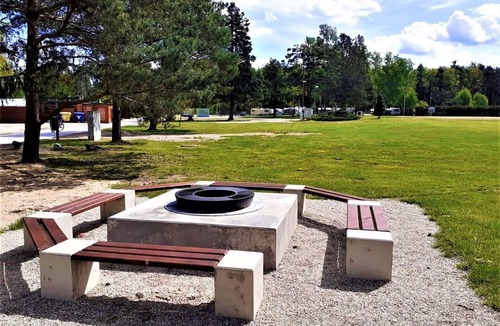Hradec Kralove House | Cosy apartment in villa for 6 guests with A/C, WIFI, TV, patio and pets allowed