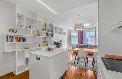 Prague 9 Apartment | Cosy large apartment, 2 bedrooms, 2x Free Parking, PVA EXPO Prague