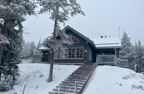 Syote Villa | Cosy villa on Syöte tunturi! Ski-in/out & cross country ski track next by!