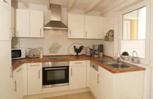 Wesselburenerkoog House | Cottage on tw beach/sea. Büsum u. St. Peter-Ording, pets welcome
