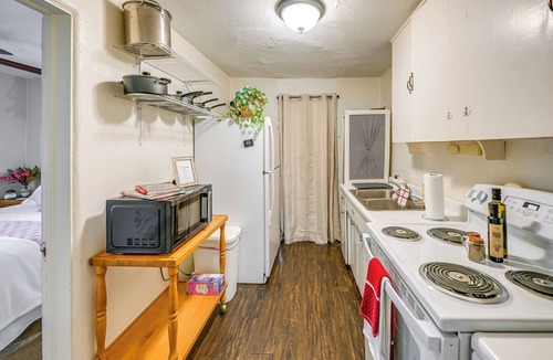 Craig House | Cottage w/Furnished Deck: 1 Mi to Dtwn Craig!