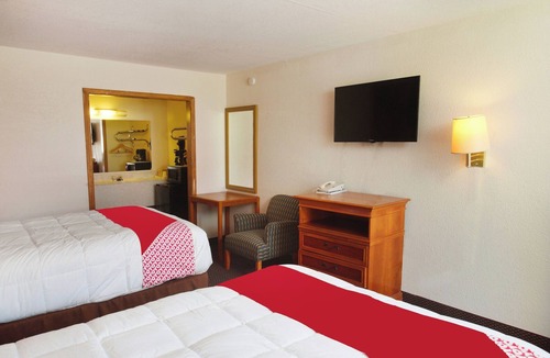 Guymon Hotel | Couple’s Escape – Cozy Room Near Guymon Attractions!