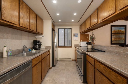 Fraser Condo | Covered Balcony w/Views - Outdoor Pool, Hot Tub, Athletic Club - Free Bus Route!