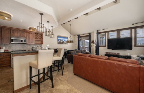 Fraser Condo | Cozens Pointe B-301 3 Bedroom Condo by RedAwning