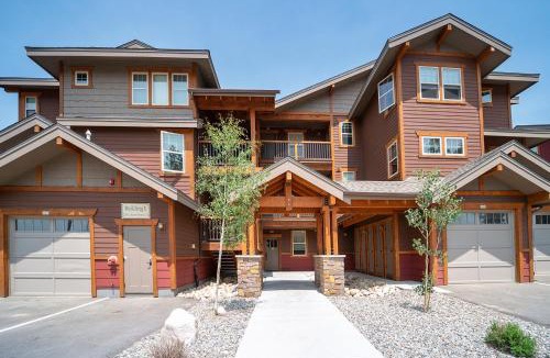 Fraser House | Cozens Pointe Building I Unit I201 by Stay Winter Park
