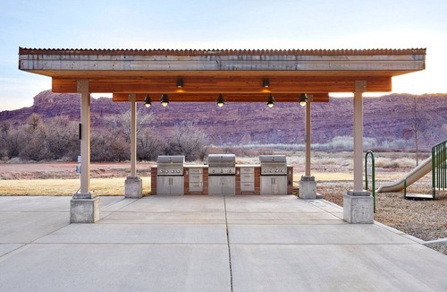 Moab Condo | Cozy 1-bedroom condo with WiFi, fitness room in gorgeous Moab