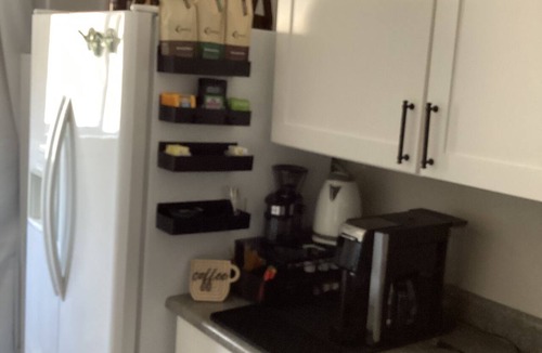 Sunnyheights Cottage | Cozy 1-bedroom cottage Centrally Located in Pueblo