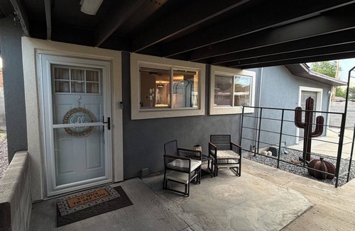 Sunnyheights Cottage | Cozy 1-bedroom cottage Centrally Located in Pueblo