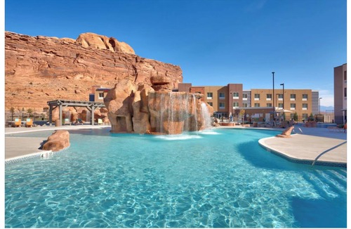 Moab Apartment | Cozy 1-bedroom hotel suites 2 Queens,1 Double in superb Moab with Free breakfast