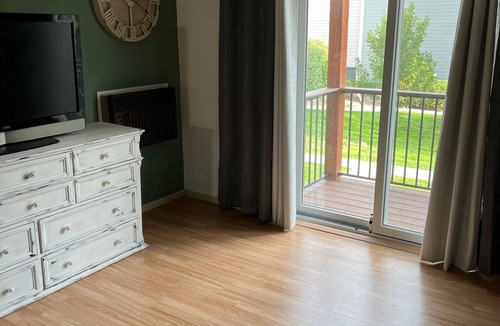 East Old Golden Rd Condo | Cozy 2-bedroom condo in lovely Golden with AC, WiFi, Patio