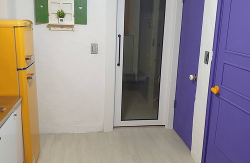 Uijeongbu House | Cozy 2-bedroom house in Euijeongbu. 1 hour from Airport with Direct airport bus.