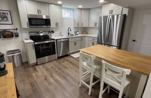 Lakewood House | Cozy 2BR Apartment Near Red Rocks & Mountains