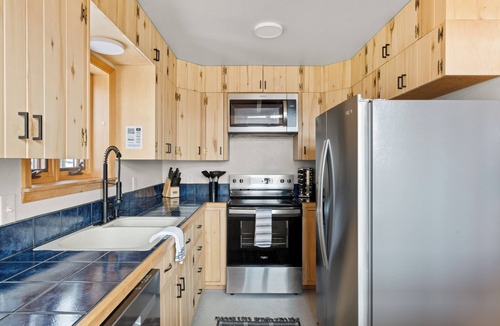 Florissant Cabin | Cozy 4-bedroom Cabin with Views, Hot Tub, Game Room, EV Charger, & Pet Friendly!