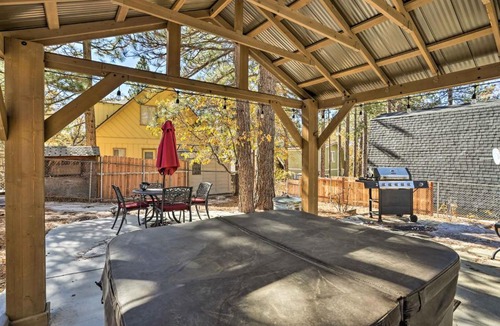 Arrowbear Lake House | Cozy A-Frame w/Hot Tub Near Arrowbear Lake!
