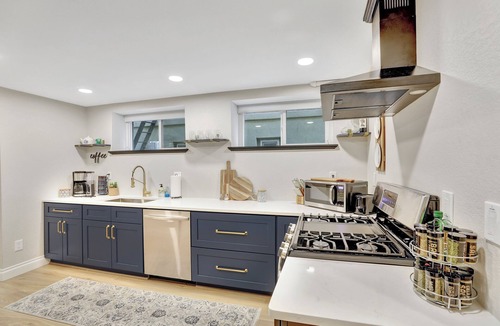 City Park West Apartment | Cozy and Chic 1-Bedroom Apartment in Historic Central Denver - Pet Friendly