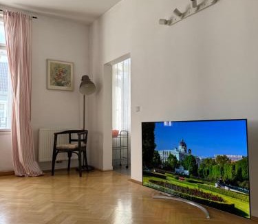 Funfhaus Apartment | cozy apartment near Schönbrunn 17