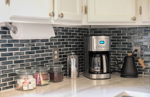Glenwood Grove - North Iris House | Cozy Boulder Oasis ~ Dog Friendly ~ Close to Park. Great townhouse in Boulder!