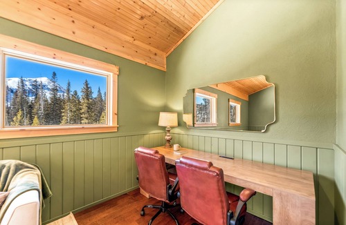 Valley of the Sun Cabin | Cozy Cabin Hot Tub Mtn Views Firepit Near Breck