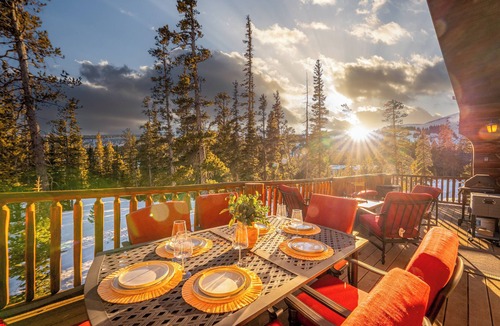 Valley of the Sun Cabin | Cozy Cabin Hot Tub Mtn Views Firepit Near Breck