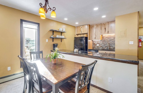 Fraser Condo | Cozy Condo: Steps to Free Winter Park Shuttle!