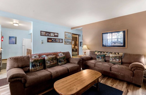 Four O'Clock Condo | Cozy Condo; Walk to town, Slopes or Hiking
