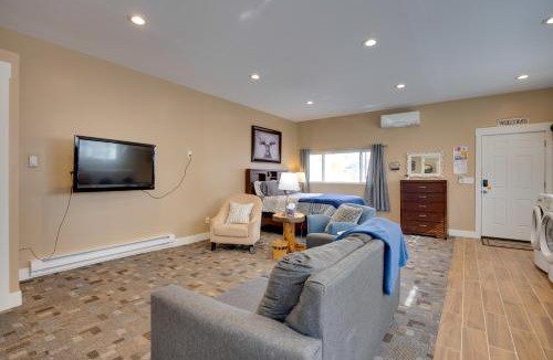 Old North End Apartment | Cozy Couple's Retreat 5 Mi to Garden of the Gods!