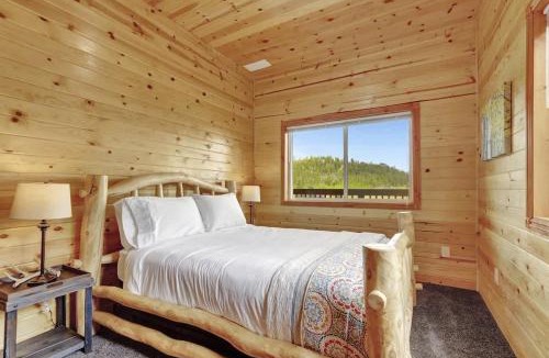 Indian Mountain House | Cozy Deer Valley Cabin- Views Fireplace & Deck